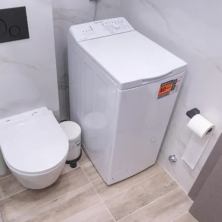 Modern In * 테살로니키